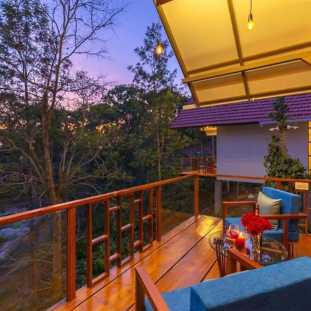 Stayvista At Cicada Chikmagalur 2Bhk Breakfast Included With Amazing View Eksteriør billede